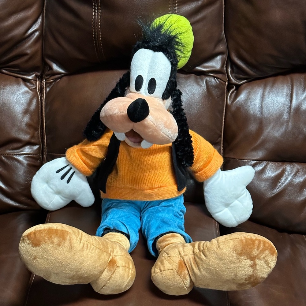 Disney Classic Goofy Plush